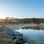 Cala Lupo 호텔